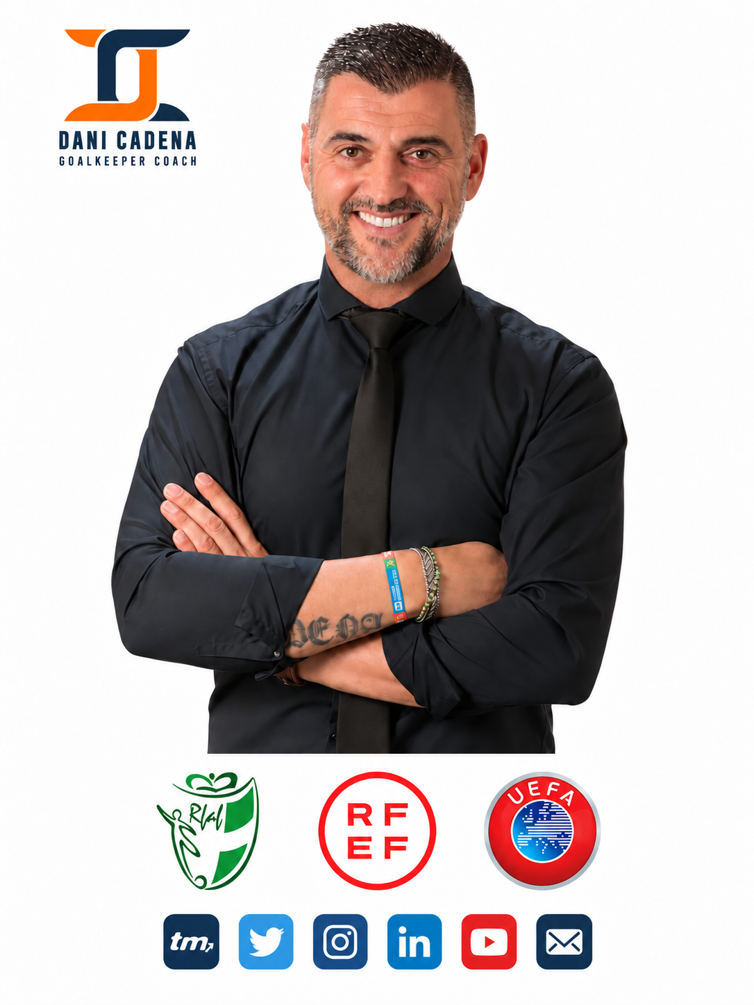 Dani Cadena, Goalkeeper Coach. Retrato con logotipo, emblemas deportivos y redes sociales.